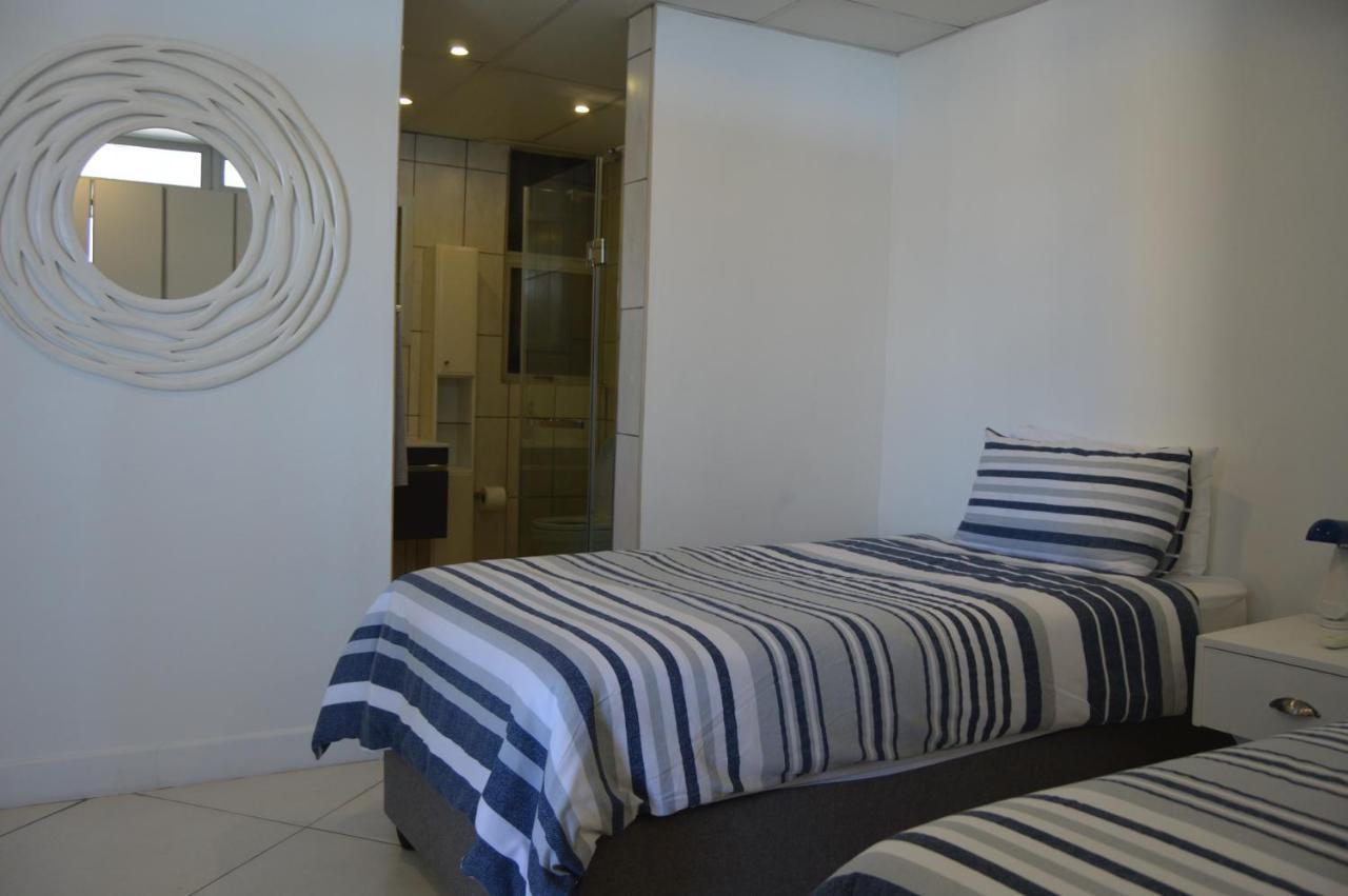 Accommodation Front - Classy 4 Sleeper With Ocean Views Durban Eksteriør bilde